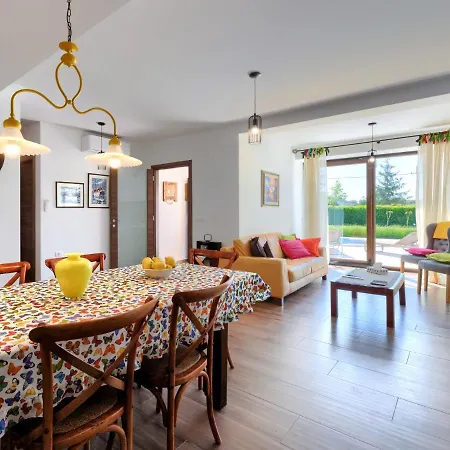 Gasparini By Interhome بيت للعطل