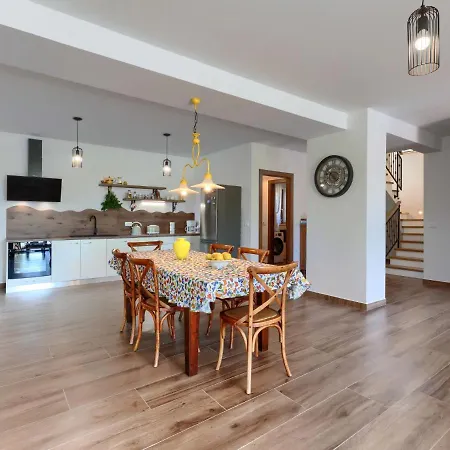 Gasparini By Interhome بيت للعطل