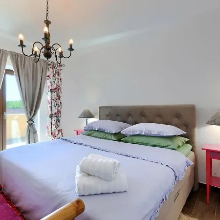 Gasparini By Interhome *