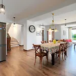 Gasparini By Interhome Višnjan