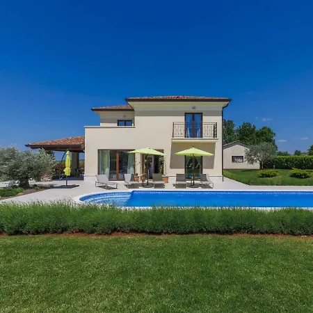 Gasparini By Interhome