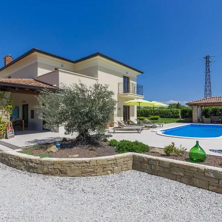 Gasparini By Interhome *